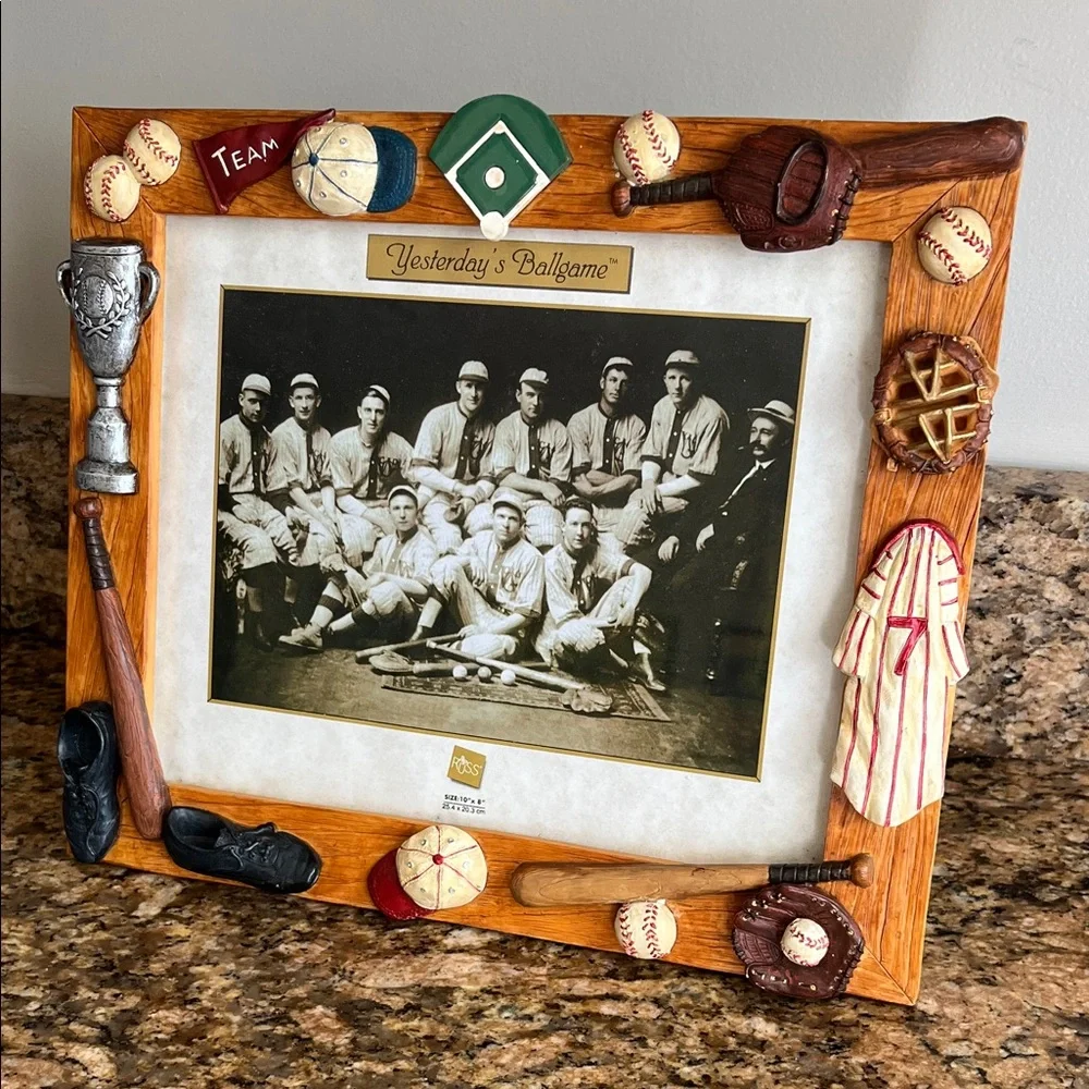 NEW RUSS Vintage 3D Baseball Accents Picture Frame 8 x 10